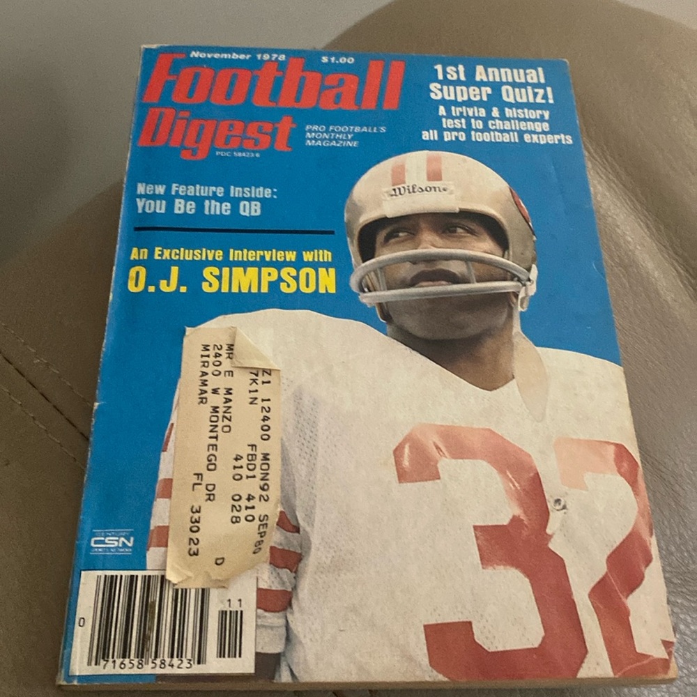 OJ Simpson exclusive interview cover  Nov 1978 Football Digest.
